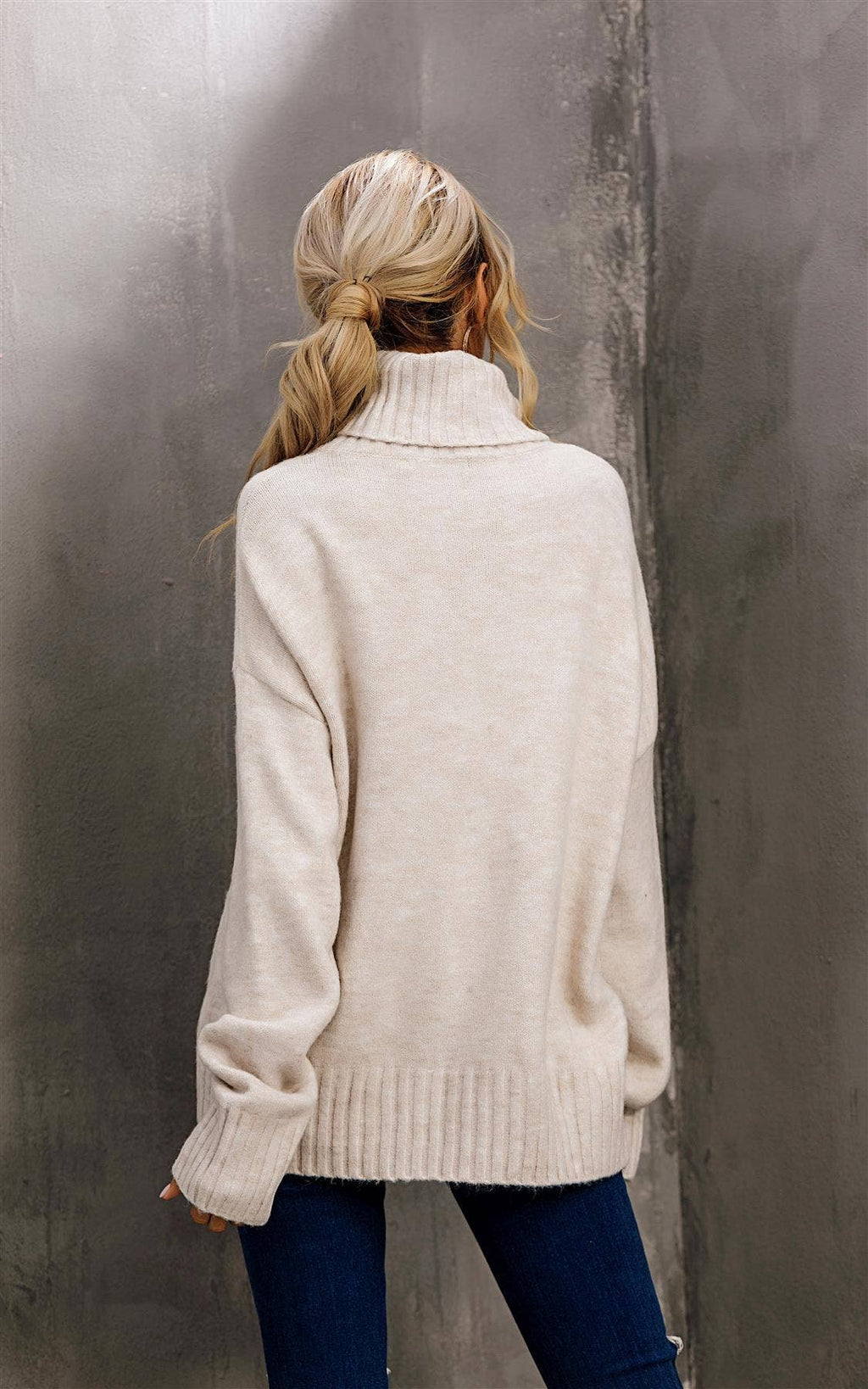 Jumper-Top mit hohem Kragen in Creme: Eine Grösse