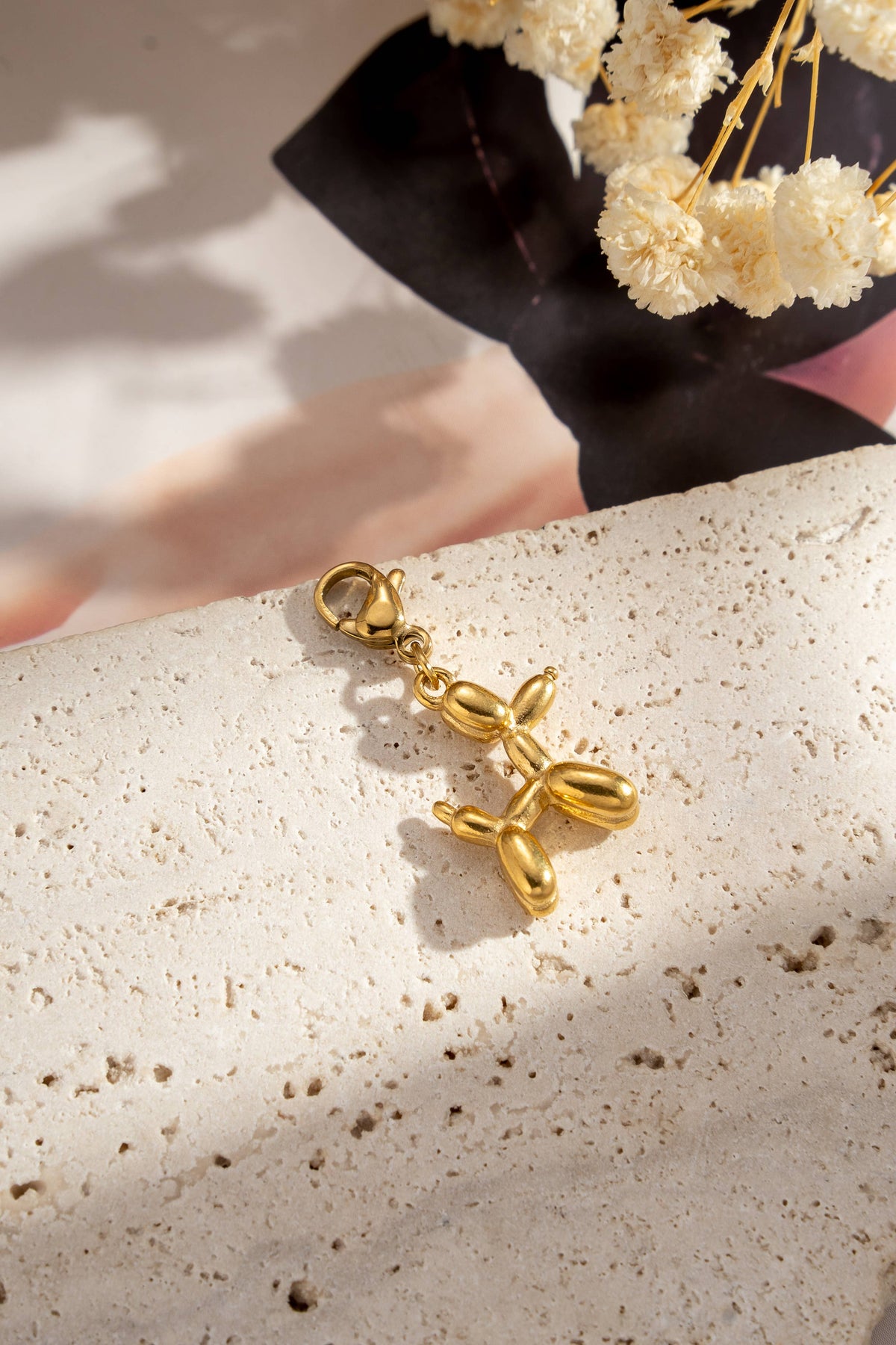 Satz mit 10 emaillierten Charms: Perle, Eis, Muschel, Kaffeetasse