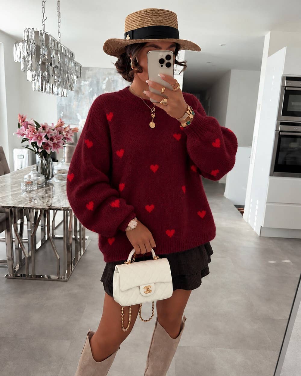 Pullover aus weichem Strick mit kleinen kontrastfarbenen Herzchen: Fuchsie