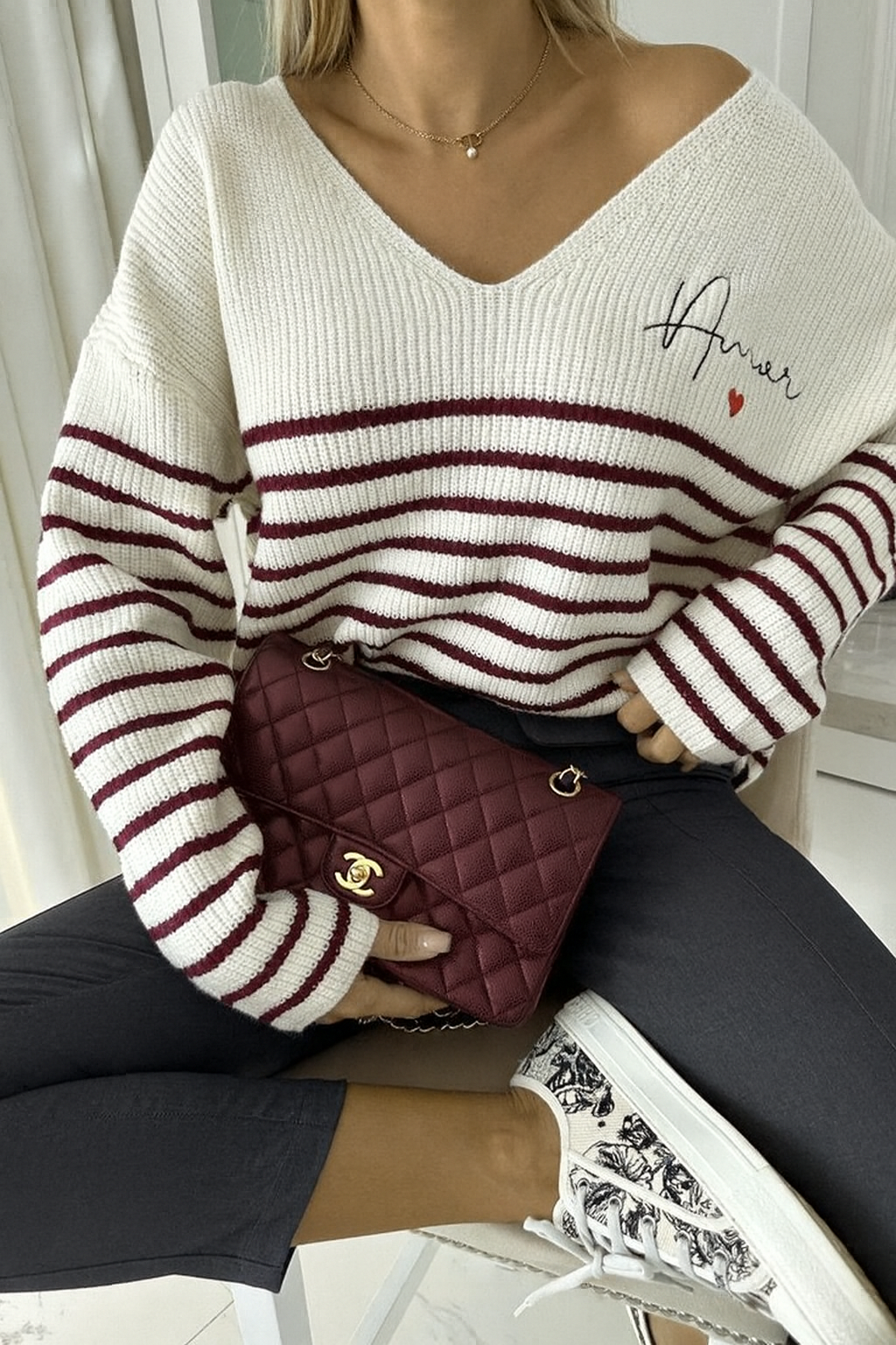 ESTEE BROWN Gestreifter Strickpullover mit „Amour“-Schriftzug – One Size: Rose / Eine Größe