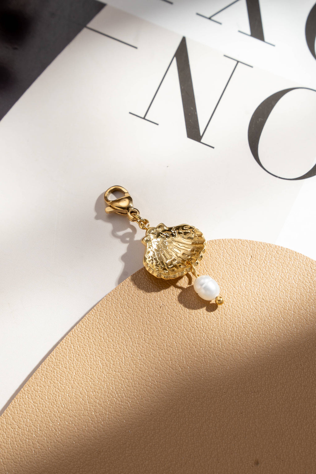 Satz mit 10 emaillierten Charms: Perle, Eis, Muschel, Kaffeetasse