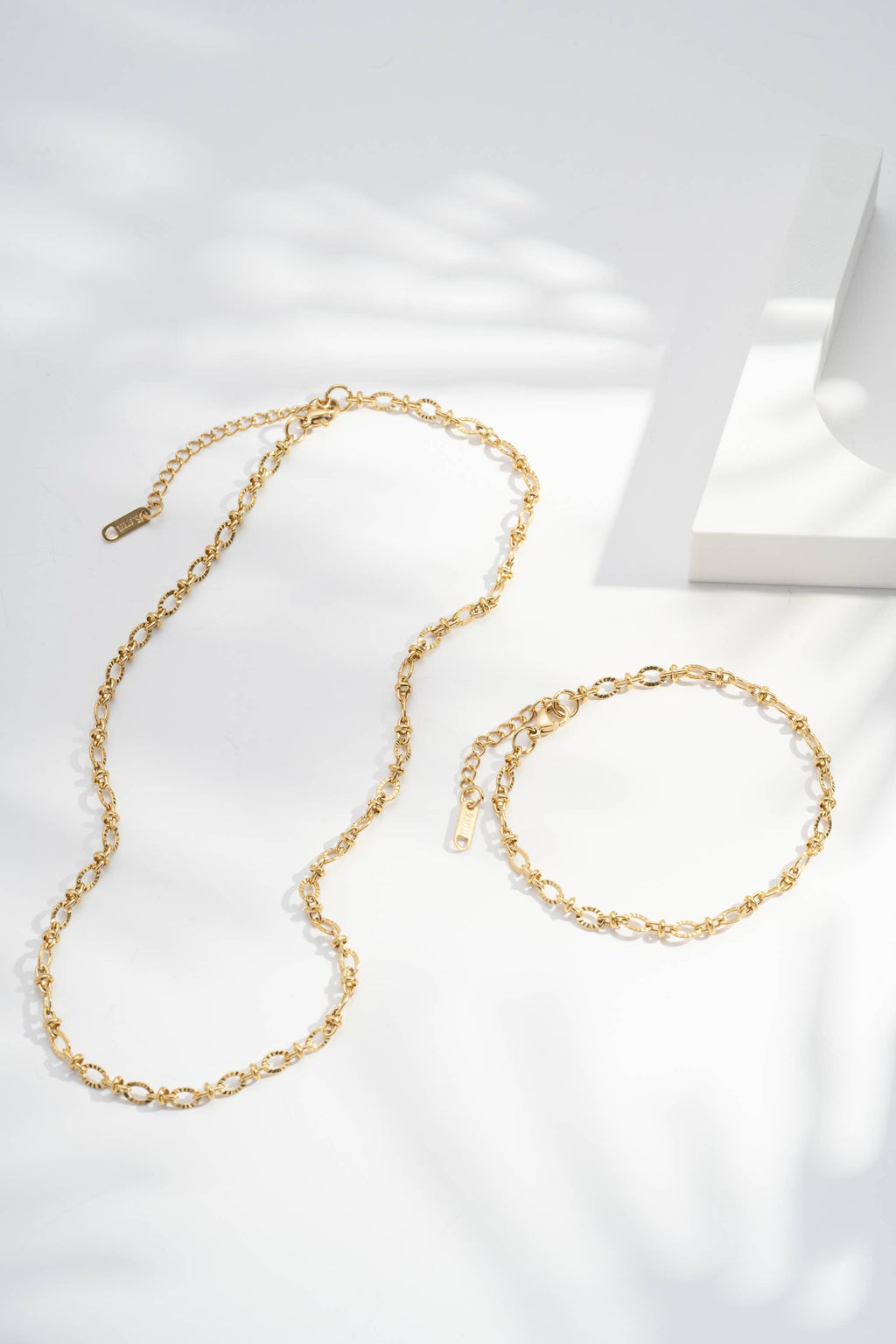 Personalisierbares Geflochtenes Armband mit Goldenen Gliedern