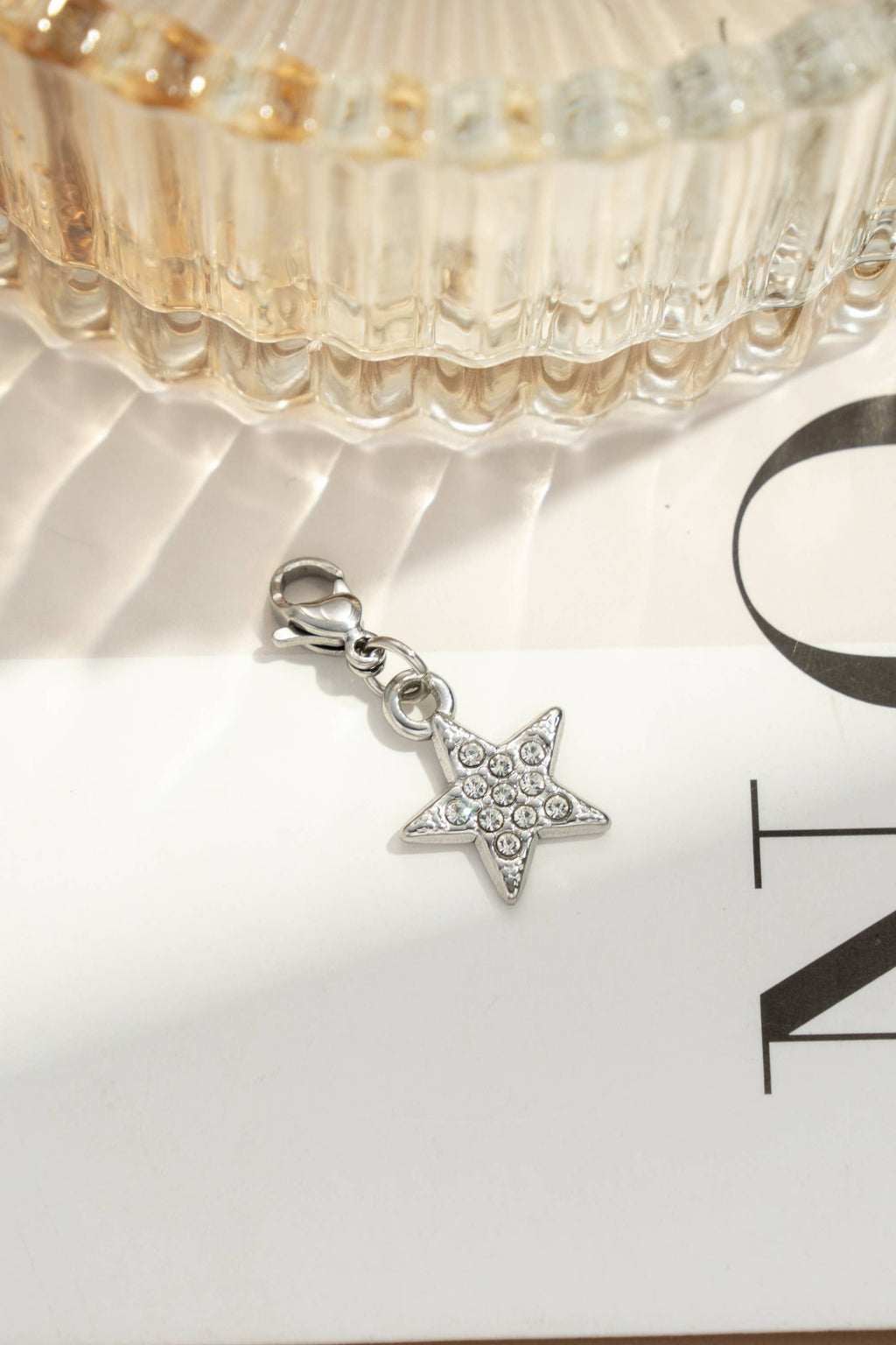 Set mit 10 goldfarbenen Charms mit Western-, Natur-, Stern- und Herzmotiven