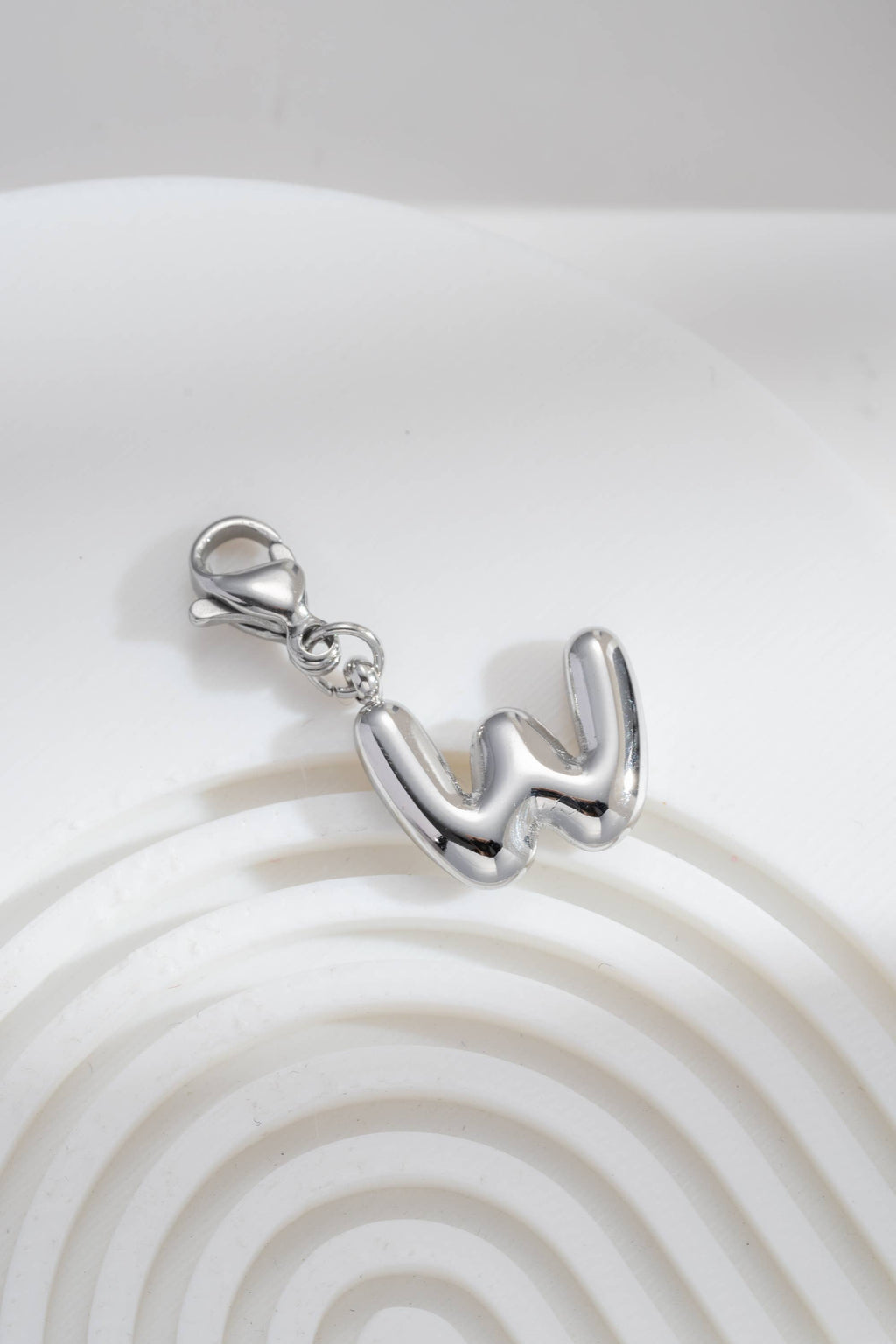 Satz von 26 Anhänger Charm Alphabet Edelstahl silberfarben