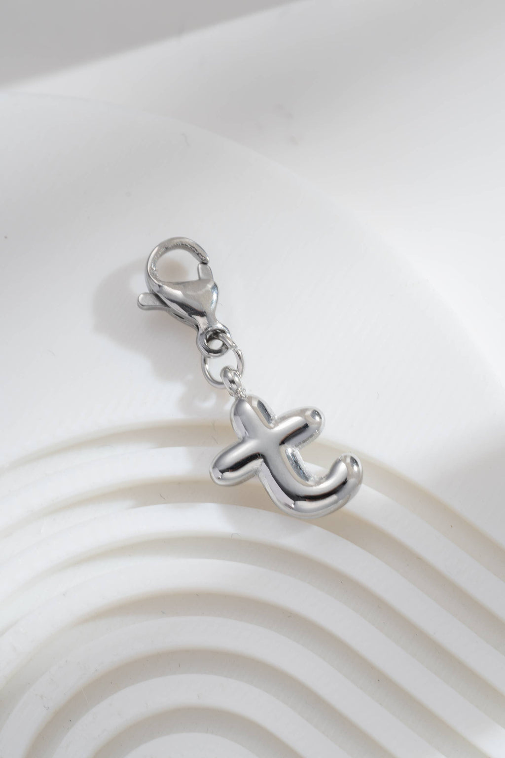 Satz von 26 Anhänger Charm Alphabet Edelstahl silberfarben