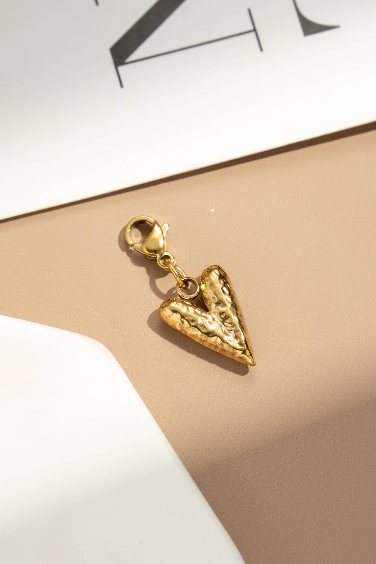 Set mit 9 assortierten Anhängern/Charms aus vergoldetem Edelstahl
